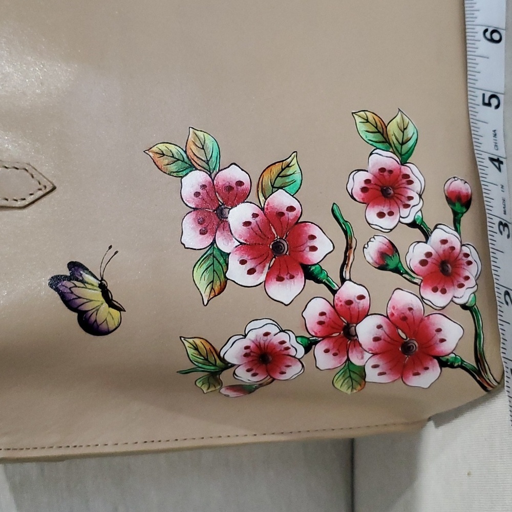 Anuschka leather handpainted cherry blossom butterfly  NWT cream handbag - Picture 4 of 11